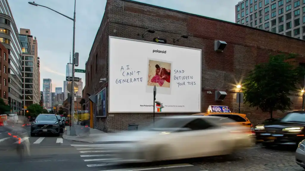 Polaroid: Camera for an Analogue Life. En la entrada respecto a generar contenido más humano.